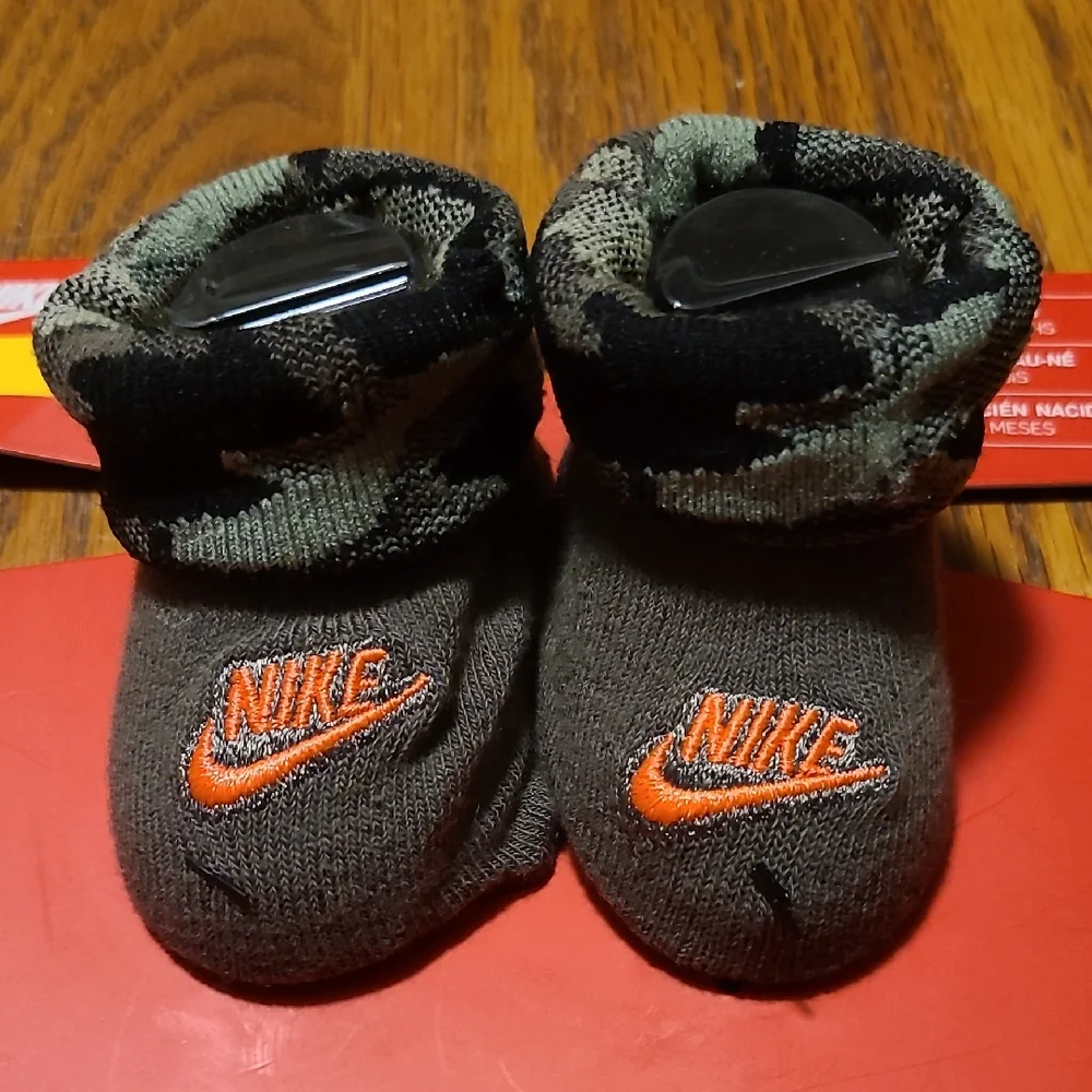 Nike Baby Booties with Camo Design 0-6 Months